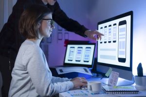 designers-create-user-interface-mobile-phones